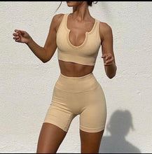 Load image into Gallery viewer, BE U SHORTS