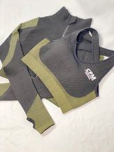 Load image into Gallery viewer, TRIPLE THREAT SPORTS TOP- BLACK/GREEN