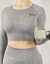 Load image into Gallery viewer, DOUBLE DOWN LONG SLEEVE CROP TOP
