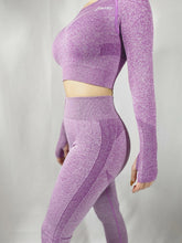 Load image into Gallery viewer, DOUBLE DOWN LONG SLEEVE CROP TOP
