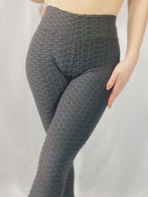 Load image into Gallery viewer, TT LEGGINGS- BLACK
